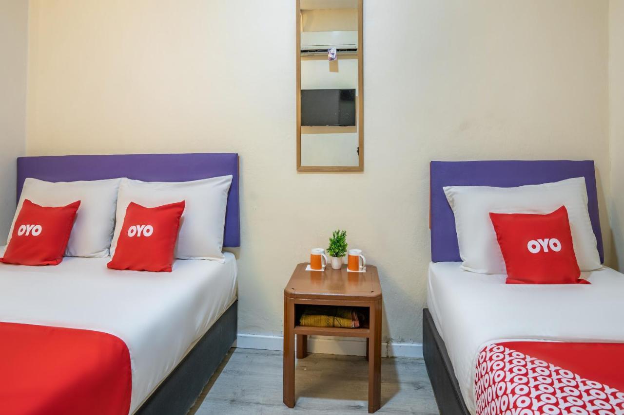 Hentian Hotel Каджанг Экстерьер фото