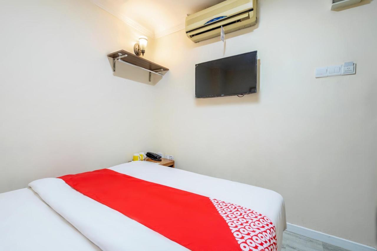 Hentian Hotel Каджанг Экстерьер фото