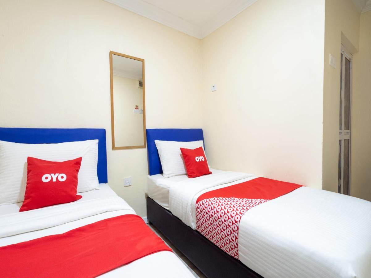 Hentian Hotel Каджанг Экстерьер фото